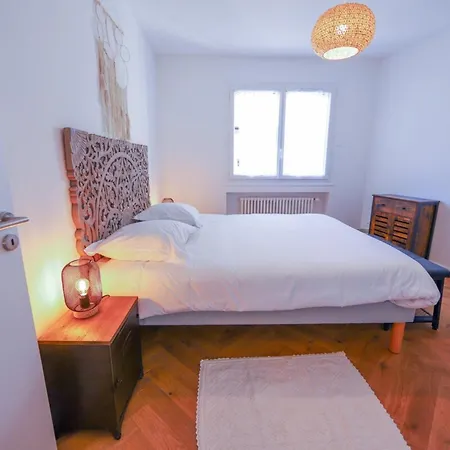 Cozy Along The River - Downtown & Terrace - 4 Апартаменты *